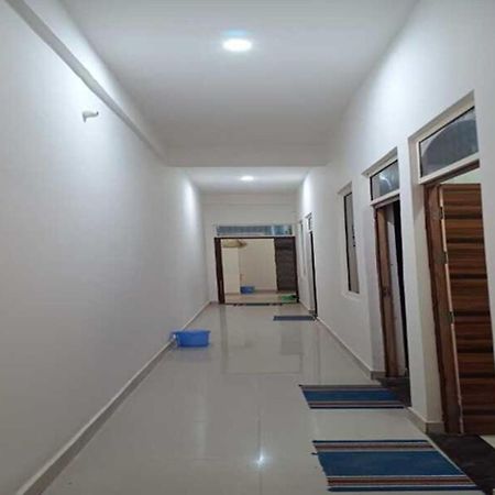 Geeta Dham Hotel Vrindavan Exterior photo