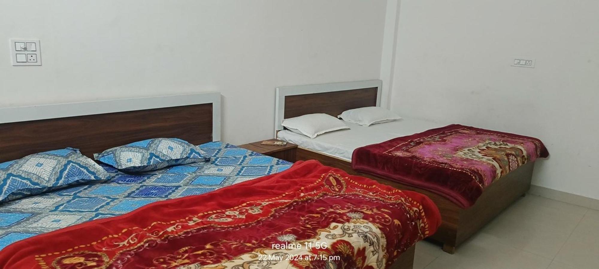 Geeta Dham Hotel Vrindavan Exterior photo